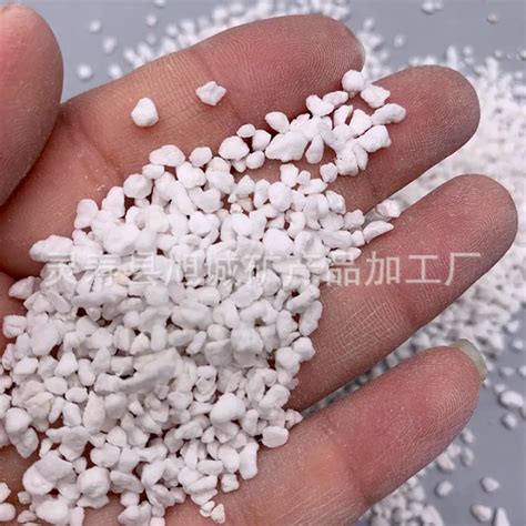  ペリス（Perlite）！あなたの素材選びを助ける驚きの軽量素材とは？